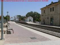 SFM, Bahnhof Santa Maria del Cam�, es ist die erste Station auf dem Weg nach Inca, welche au�erhalb des Ballungsraumes von Palma liegt. Foto: 02.07.2006
