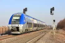 76662 als TER Strasbourg–Saint-Dié bei der Einfahrt Entzheim-Aéroport am 20.01.2017. 