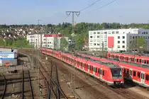 Von 430 075 angeführter Vollzug als S2 Filderstadt-Schorndorf am 24.04.2018 in Stuttgart-Vaihingen. 