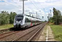 1442 806 (Bombardier Talent 2) der Elbe-Saale-Bahn (DB Regio Südost) als RE 16108 (RE13) von Leipzig Hbf nach Magdeburg Hbf erreicht den Bahnhof Güterglück auf der Bahnstrecke Biederitz–Trebnitz (KBS 254).
[10.8.2019 | 12:11 Uhr]