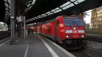 146 259 DB steht mit dem RE1 im Bahnhof Aachen bereit zur Abfahrt nach Hamm-Westfalen. 
Aufgenommen vom Bahnsteig 2 vom Aachen-Hbf. 
Am Mittag vom 17.11.2019.