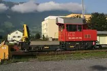 Abgestellt auf einem frei zugänglichen Werkgeleise wartet die Tm 234 053 (NVR: 98 85 5 234 053-7 CH-SBB I) auf ihre nächste Aufgabe. Mein Standpunkt ist die Zufahrtstrasse zu den Parkplätzen des Bahnhofs.

Sargans, 23.08.2019
