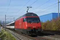 Re 460 107-6 fährt Richtung Bahnhof Lausen. Die Aufnahme stammt vom 22.11.2019.