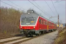 SŽ 814-129 fährt durch Maribor-Tabor Richtung Ormož. /27.11.2019