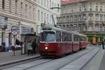Wien Wiener Linien SL 5 (E2 4078 (SGP 1987) + c5 1463 (Bombardier-Rotax 1985)) XX, Brigittenau, Rauscherstraße / Bäuerlegasse (Hst. Rauscherstraße) am 30. November 2019.
