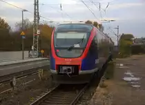 in Nachschuss von der Euregiobahn (RB20) kammen aus Langerwehe,Stolberg-Altstadt nach Alsdorf und hielten in Kohlscheid und fuhren in Richtung Herzogenrath. 
Aufgenommen von Bahnsteig 1 in Kohlscheid. 
Bei Wolken am Nachmittag vom 20.11.2019.