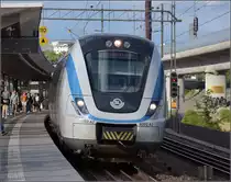 Coradia Nordic X60B 6098 als Pendeltåg in Årsta, zum Kopfvergleich. Juni 2018.