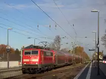 111 149 DB kommt die Kohlscheider-Rampe hoch aus Richtung Neuss,Herzogenrath mit dem RE4 aus Dortmund-Hbf nach Aachen-Hbf und fährt durch Kohlscheid in Richtung Richterich,Laurensberg,Aachen-West. 
Aufgenommen von Bahnsteig 1 in Kohlscheid.
Bei Sonnenschein am Mittag vom 25.11.2019.