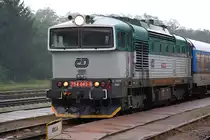 CD 754 043-8 am 07.September 2019 vor dem Sp 1928 (Satov - Brno-Kralovo Pole) im Bahnhof Hrusovany nad Jevisovkou.