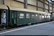 Blick auf einen Reko-Wagen (DR) der Gattung  Bghw 022  (55 80 28-14 266-6 D-SEM | DR 50 50 28-14 266-7).
Dieser ist anlässlich der zweiten Parallelfahrt zwischen Flöha und Freiberg(Sachs) im Rahmen des 28. Heizhausfests des Sächsischen Eisenbahnmuseum Chemnitz-Hilbersdorf e.V. (SEM) in Parallelzug 2 nach Freiberg(Sachs) mit 50 3648-8 des SEM und E 77 10 der Interessengemeinschaft Bw Dresden Altstadt e.V. im Startbahnhof Chemnitz Hbf auf Gleis 14 eingereiht.
[25.8.2019 | 9:00 Uhr]