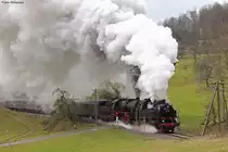 EFZ-Dreikönigsdampf 2020 (04.01.20):
64 419 (DBK) als Vorspannlok und 52 7596 (EFZ) als Zuglok mit dem DPE 88715 (Tübingen Hbf - Welzheim) in Klaffenbach beim  Dampfspektakel im Schwäbischen Wald .