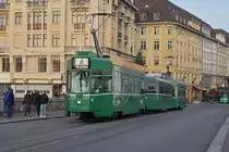 Doppeltraktion, mit dem Be 4/4 478, dem B4S 1493 und dem Be 4/4 494, auf der Linie 6, überquert die Mittlere Rheinbrücke. Die Aufnahme stammt vom 31.12.2019.