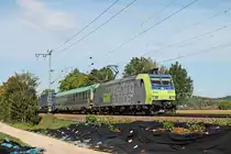 Am Nachmittag des 12.09.2018 fuhr Re 485 001-2  Haltingen  mit einer RoLa (Freiburg (Brsg) Rbf - Novara Boschetto), die sie bis Domodossola bespannte, bei Müllheim (Baden) über die KBS 703 in Richtung Basel.