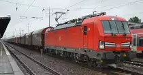 DB Cargo AG [D] mit  193 397  [NVR-Nummer: 91 80 6193 397-7 D-DB] und gemischtem Güterzug Richtung Ziltendorf EKO am 09.01.20 Bf. Flughafen Berlin Schönefeld. 