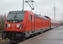DB Regio AG [D]  147 015  [NVR-Nummer: 91 80 6147 015-2 D-DB] heute zur Ausbildung auf der Linie RB14 zwischen Nauen und Flughafen Schönefeld im Einsatz, hier gerade beim Einsatzende Richtung Bf. Berlin Lichtenberg Ausfahrt Bf. Flughafen Berlin Schönefeld, 09.01.20 