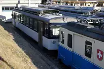 Montreux-Berner Oberland-Bahn/MOB.
Nach wie vor unentbehrlich ist das  ALTE EISEN  der MOB. Am 8. Januar 2020 präsentierte es sich zwar nur noch auf den hintersten Plätzen des Bahnhofs Zweisimmen.
Eher etwas versteckter Be 4/4 1006 oder Be 4/4 1007, Baujahr 1966, ehemals ASm.
Als grosser und langjähriger Freund des BIPPERLISI war diese Begegnung im Berner Oberland mein Aufsteller des Tages.
Foto: Walter Ruetsch 