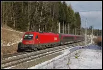 1016 012 mit Railjet bei Steinhaus am 7.01.2020.