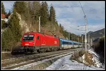 1216 238 mit Railjet bei Steinhaus am 7.01.2020.