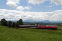 218 418 und 218 440 mit EC 193 bei Ellenberg (28.06.2007)