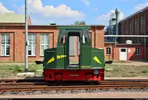 Akkuschleppfahrzeug (ASF | LEW EL 16)  Das Grüne  der DB Fahrzeuginstandhaltung GmbH steht während des Tags der offenen Tür im DB Werk Dessau anlässlich 90 Jahre Instandhaltung elektrischer Lokomotiven.
[31.8.2019 | 14:35 Uhr]