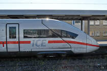 Der Kopf des ICE 9030 Mitte September 2019 am Hauptbahnhof Stuttgart. 