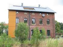 Das ehemalige Verwaltungsgeb�ude des Bahnhof Altendorf, Chemnitz 10.07.07