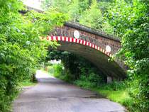 Die Bahnbr�cke der Bahnstrecke K�chwald-W�stenbrand �ber die Altendorfer Stra�e in Chemnitz, 10.07.07