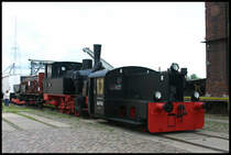 Fahrzeuge der Magdeburger Eisenbahn Freunde am 17.05.2007 im Hafen Magdeburg. Vorn steht Kö 5743 und dahinter die Dampflok 895236.