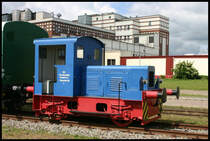 Diese Kleinlok der Magdeburger Eisenbahn Freunde diente einst dem VEB Fleischkombinat Magdeburg als Rangierlok. Am 17.5.2007 fand ich sie im Bestand der Magdeburger Eisenbahn Freunde im Hafen in Magdeburg.