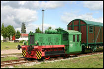 Diese Kleinlok der Magdeburger Eisenbahnfreunde e. V. war einst eine Hafenbahn Lok des VEB Binnenhäfen Mittelelbe Magdeburg. Am 17.5.2007 fand ich sie im Bestand der Magdeburger Eisenbahn Freunde im Hafen in Magdeburg.