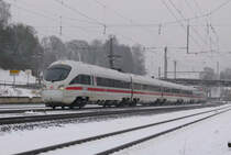 05. Januar 2016, ICE  Neubrandenburg  (Tz 1102) fährt als ICE 1003 Berlin - München durch den Bahnhof Kronach
