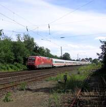 101 047  Feuerwehrexpress  zieht am 08.07.2007 den IC 2045 bei Leichlingen auf dem Weg von K�ln nach Leipzig.