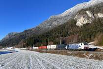 189 917 + 193 664 mit TEC 41857 am 29.12.2017 bei Puch.