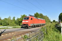 152 010 LZ aus Neuss kommend am Bü Tlmeshof/Broicherseite gen Osterath gefahren. 13.5.2019