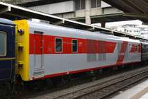 บฟก.ป. 1104 (บฟก.ป.=APVC/Air-Conditioned Power Van) am 30.Oktober 2019 in der Hua Lamphong Station.