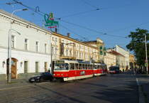 DPP 8514 + 8515 als Linie 12, am 07.06.2019 an der Haltestelle Na Knížecí.