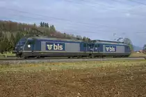 BLS Lokzug bestehend aus den Re 465 012 und Re 465 013 bei Bollodingen am 19. Januar 2020.
Foto: Walter Ruetsch