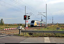 Bahnübergangs-Szene mit 9442 103 (Bombardier Talent 2) der Abellio Rail Mitteldeutschland GmbH als RB 74770 (RB75) von Halle(Saale)Hbf nach Lutherstadt Eisleben, die in Teutschenthal auf der Bahnstrecke Halle–Hann. Münden (KBS 590).
[7.9.2019]

© Theodor Wolf
Der Fotograf ist mit der Veröffentlichung auf meinem Account ausdrücklich einverstanden und behält alle Rechte am Bild.