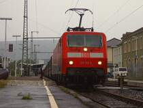 120 130-0 steht am 11.07.07 mit dem IC 2163 von Karlsruhe HBF nach N�rnberg HBF auf Gleis 2 des Aalener Bahnhofs.