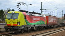 TX Logistik AG, Bad Honnef [D] mit der Alpha Trains Vectron  193 557  [NVR-Nummer: 91 80 6193 557-6 D-ATLU] und Taschenwagenzug aus Verona Richtung Rostock am 29.01.20 Bf. Flughafen Berlin Schönefeld.