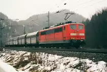 08. Februar 2006, Probstzella, Ein schwerer Kohlenzug beginnt die Fahrt über den Rennsteig. An der Spitze sah ich 232 122 als Vorspann vor einer 155. Auf diesem Foto habe ich die nachschiebende 151 016 festgehalten.