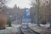Man könnte fast glauben jeden Moment würde ein Triebwagen um die Ecke kommen aber seit 2003 ist hier kein Zug mehr lang gefahren. Die Trasse wurde lediglich für den Rückbau freigeschnitten. Damit verschwindet diese schöne Nebenbahn und wird in einen Radweg umgewandelt.

Kleinglattbach 28.12.2019 