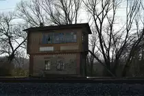 Ehemaliges Stellwerk in Steinsfurt am Nachmittag vom Freitag den 7.2.2020 ins Gegenlicht aufgenommen.