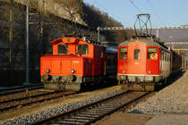 Oensingen-Balsthal-Bahn AG (OeBB).
Grosser Güterverkehr in der ersten Morgensonne vom 16. Januar 2020.
Begegnung der beiden Güterlokomotiven Tem 225 043-9 und Re 4/4 I 10009 auf der Station Klus bei Balsthal.
Foto: Walter Ruetsch 