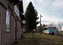 772 367-9 fuhr am 15.02.20 zwischen Adorf und Zwotental. Hier ist der Triebwagen in Gunzen zu sehen.
