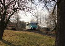 772 367-9 fuhr am 15.02.20 zwischen Adorf und Zwotental. Hier ist der Triebwagen in Gunzen zu sehen.