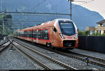 Fast genau ein Jahr zuvor bei der InnoTrans 2018 in Berlin abgelichtet, heute im Planeinsatz:
RABe 526 101-1 (Stadler FLIRT | TRAVERSO) der Schweizerischen Südostbahn AG (SOB) als VAE 2035  Voralpen-Express  von Luzern (CH) nach St. Gallen (CH) erreicht den Bahnhof Arth-Goldau (CH) auf Gleis 5.
Aufgenommen am Ende des Bahnsteigs 6/8.
[20.9.2019 | 18:13 Uhr]