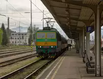 24. April 2019 in Vrutky: 163 107-6 wird gleich den Fotografen dieses Bildes nach Strecno bringen. 