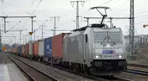 METRANS Rail s.r.o., Praha [CZ] mit  386 040-0  [NVR-Nummer: 91 54 7386 040-0 CZ-MT] und Containerzug am 20.02.20  Durchfahrt Bhf. Golm (Potsdam).