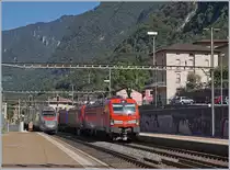 Zwei DB 193 mit der 193 539 an der Spizte fahren mit einem Güterzug in Capolago Riva San Vitale Richtung Süden, während ein FS Trenitalia ETR 610 Richtung Norden fährt.

27. Sept. 2018